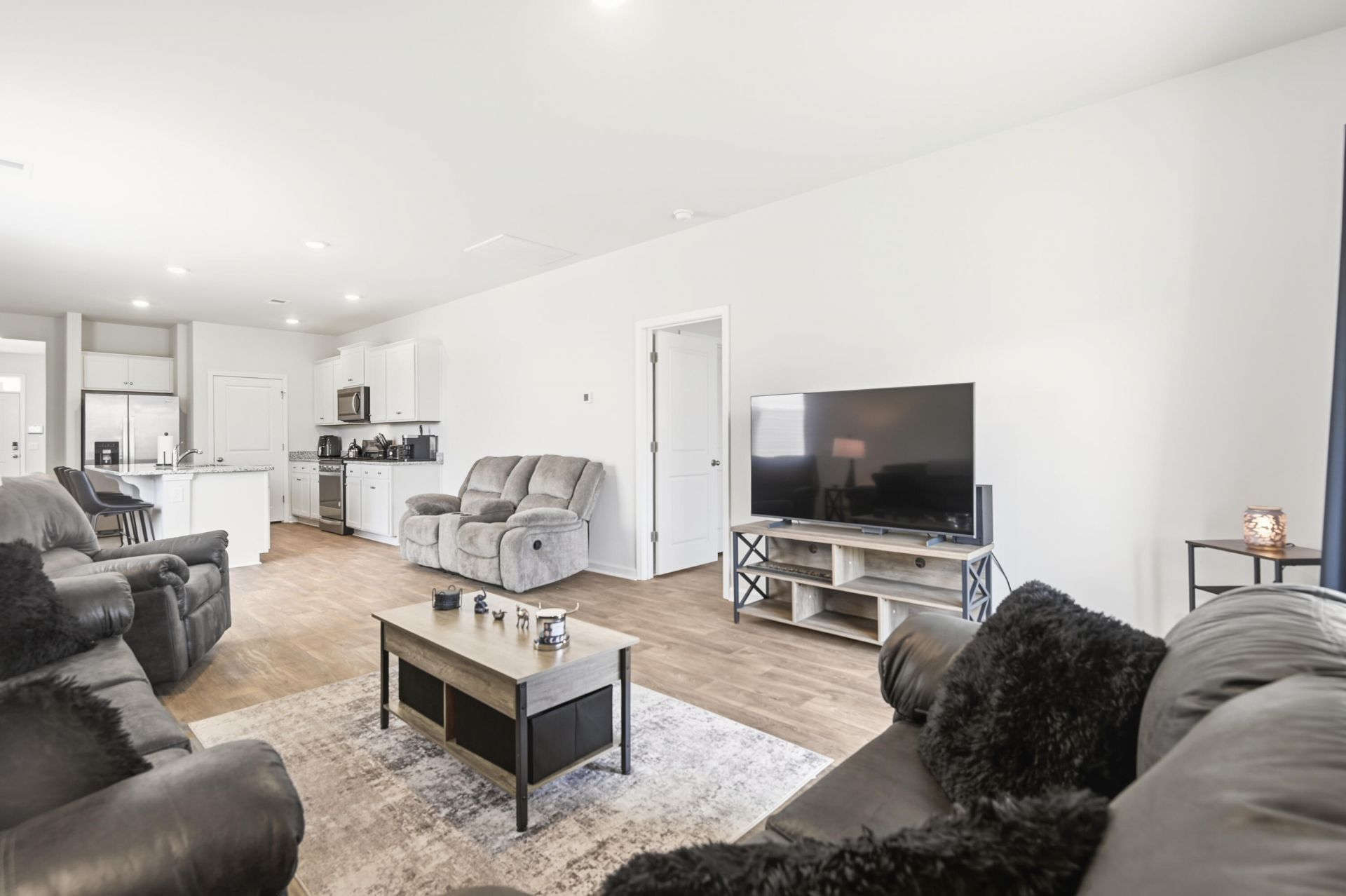 922 Woodside Creek Lane Photo 5