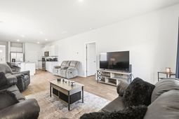 922 Woodside Creek Lane photo 4