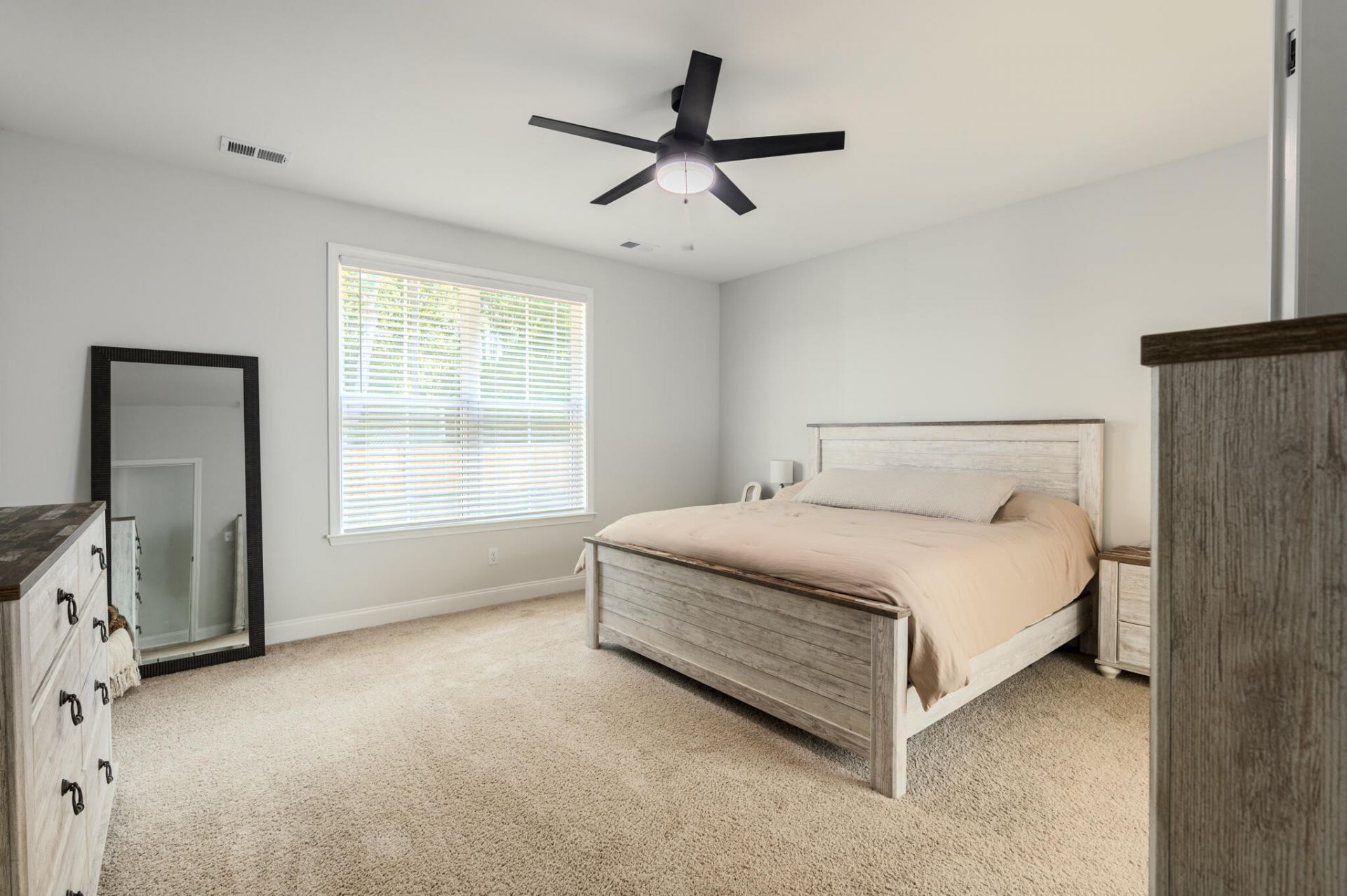 327 Hillman Trail Photo 15