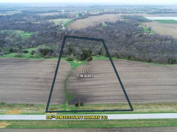 05 325th Street, Woodward, IA 50276