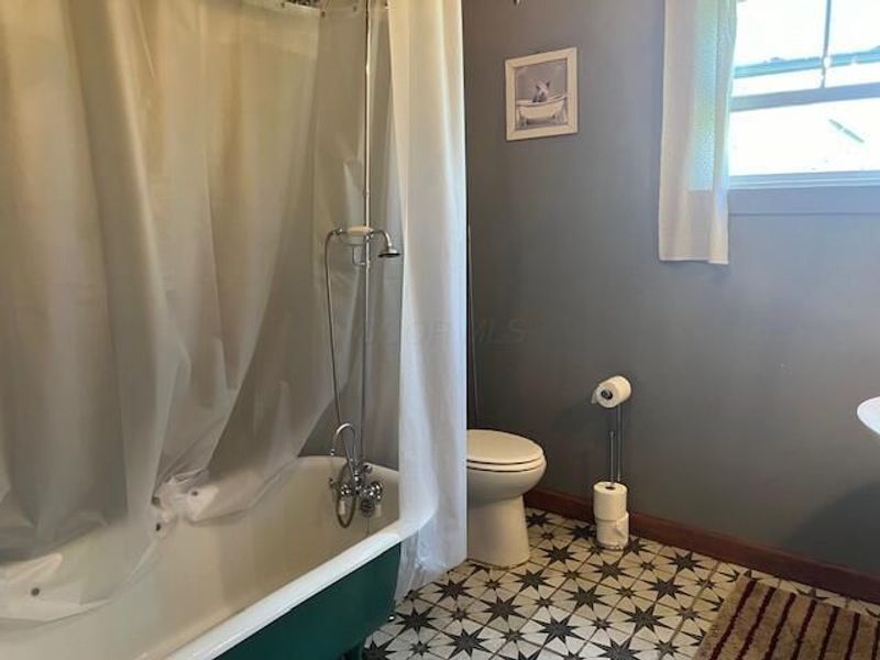 5470 N River Road E, Zanesville, OH 43701 Photo 12