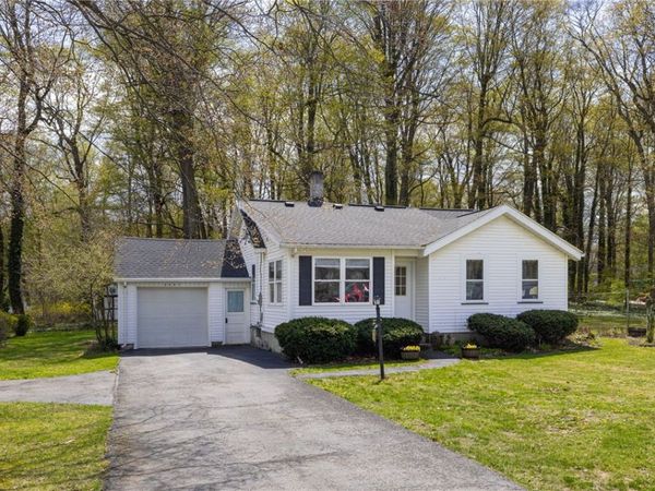 2457 Westside Drive , Rochester, NY 14514