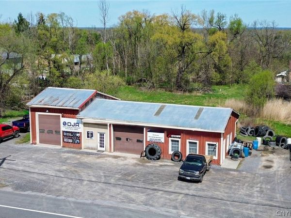 3867 Seneca Turnpike , Canastota, NY 13032