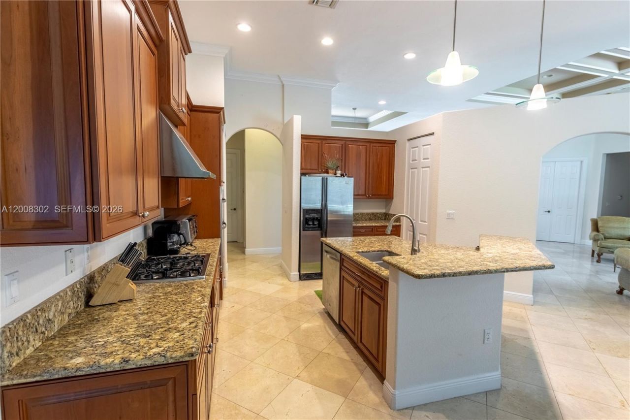 12743 N Winners Cir, Davie, FL 33330 Photo
