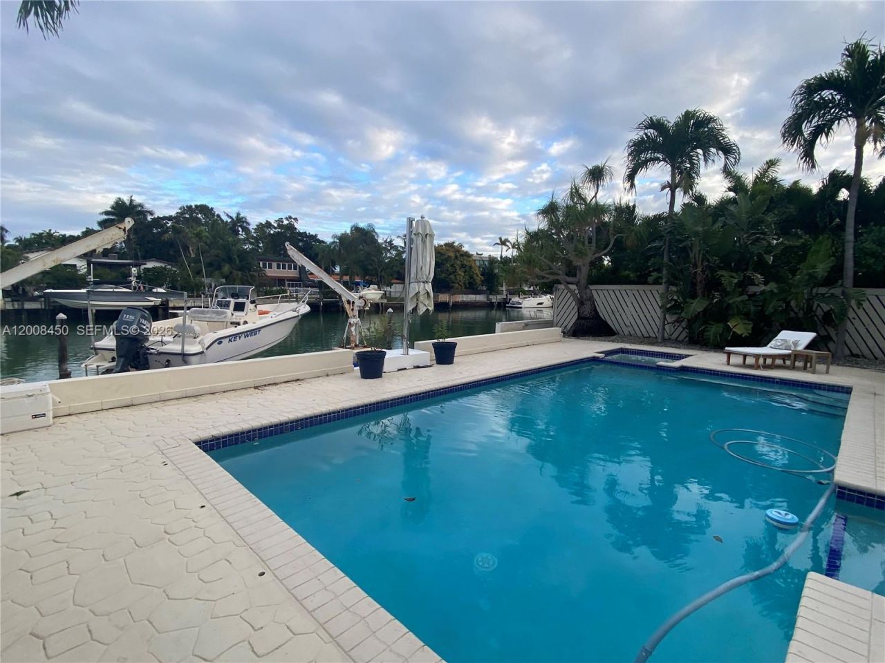 3485 N Meridian Ave, Miami Beach, FL 33140 Photo