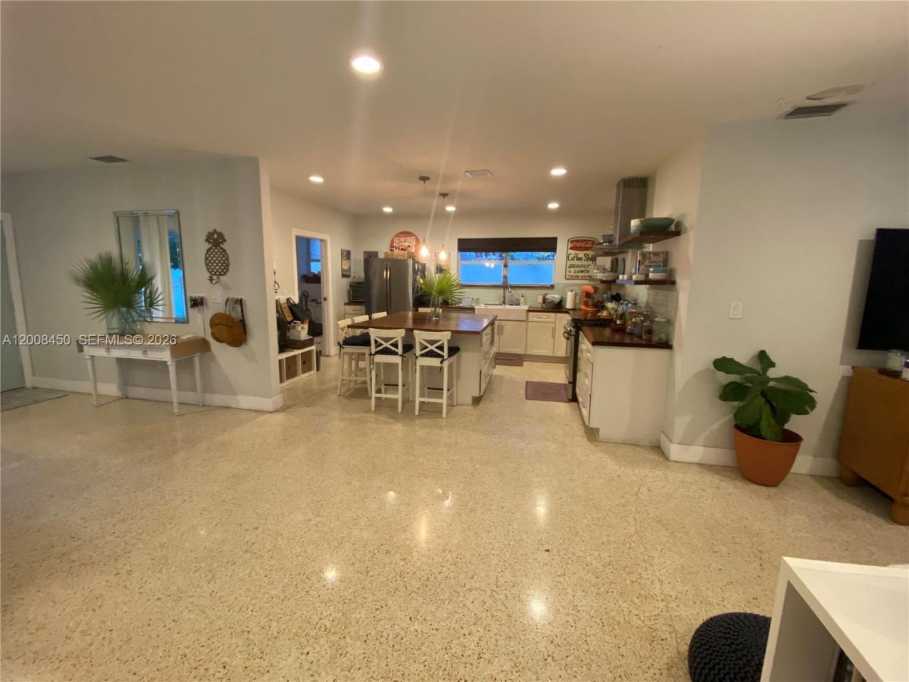 3485 N Meridian Ave, Miami Beach, FL 33140 Photo