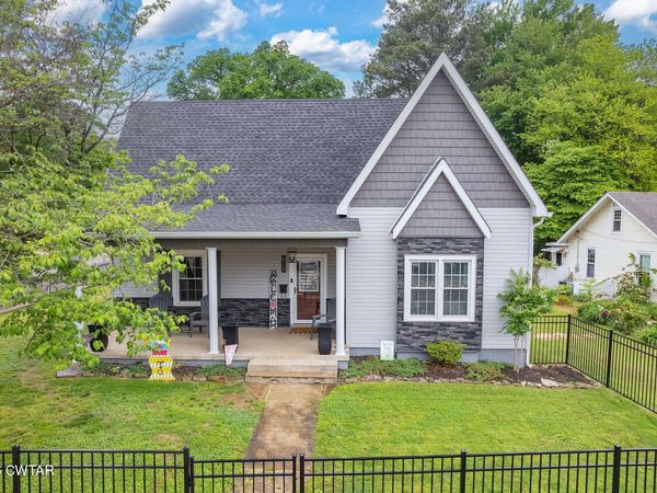 812 S College Street, Trenton, TN 38382