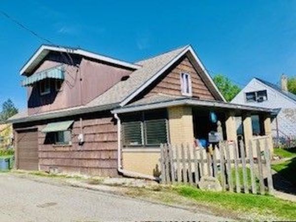 526 Earl Ave Rear, New Kensington, PA 15068