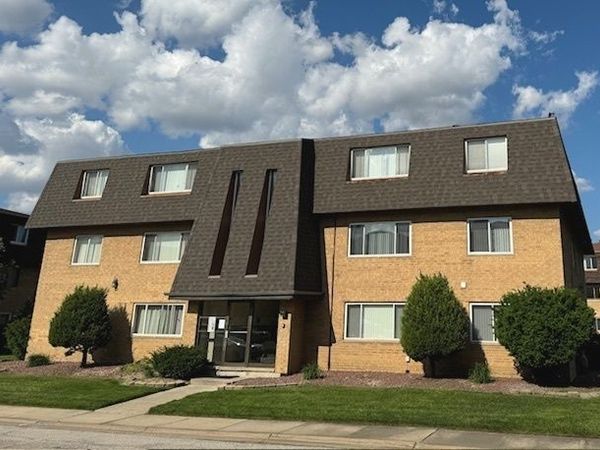 10437 Natoma Avenue , Unit 4, Chicago Ridge, IL 60415