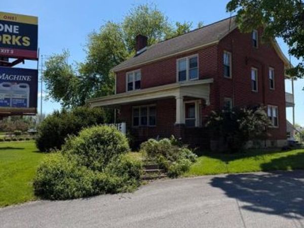1310 LINCOLN WAY EAST , CHAMBERSBURG, PA 17202