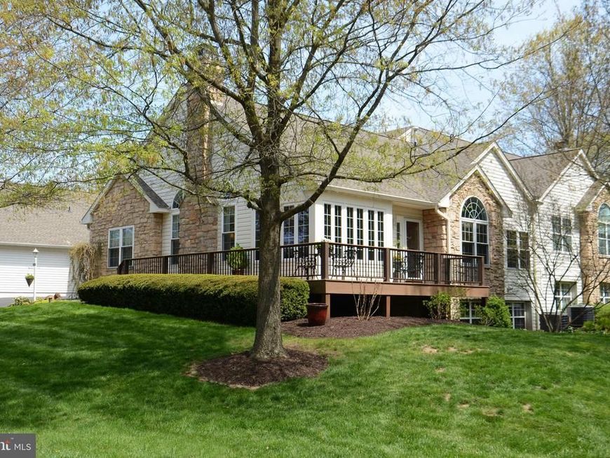 182 Lions Gate Circle , Souderton, PA 18964 Main Photo