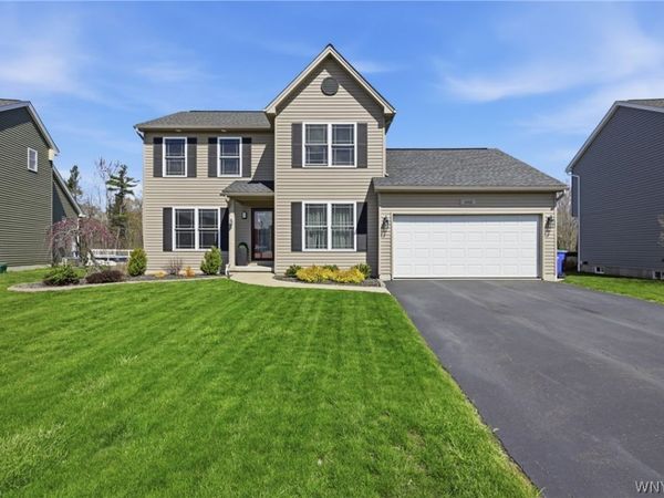 1442 Evergreen Drive , Lake View, NY 14085