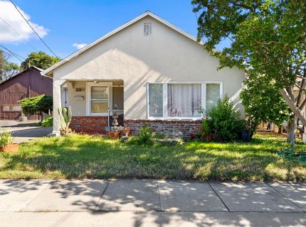 2145 Perkins Way, Sacramento, CA 95818 Photo