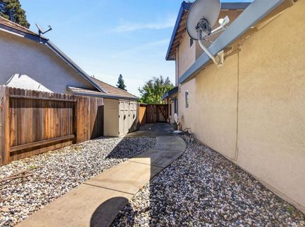 11540 Bear Valley Ct, Gold River, CA 95670 Photo