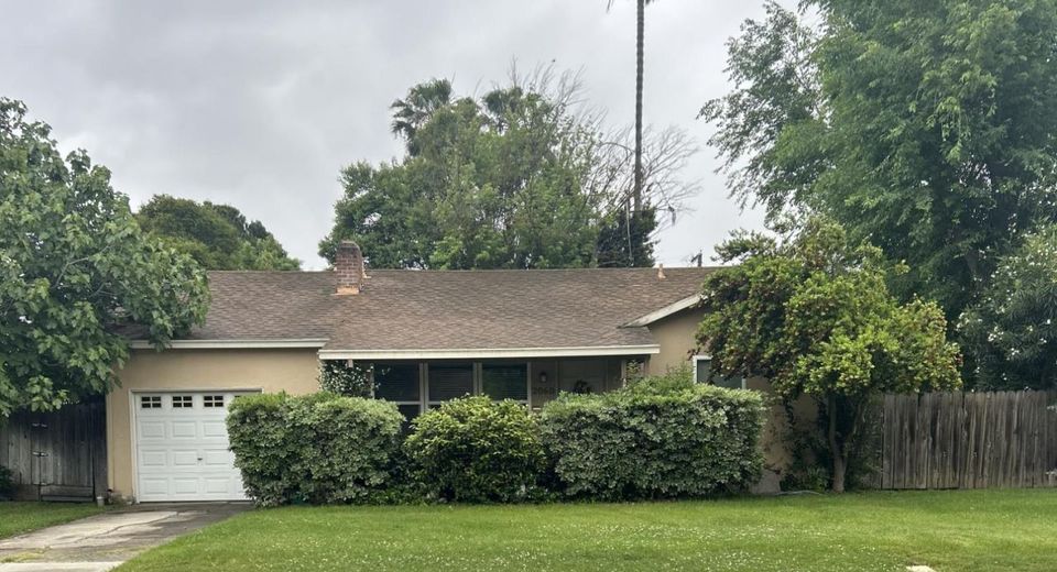 2060 Middlefield Ave, Stockton, CA 95204 Photo