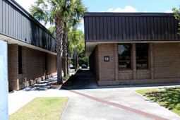 12 Farmfield Avenue photo 4