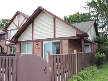 925 Terrace Lane N, York Twp, MI 48198