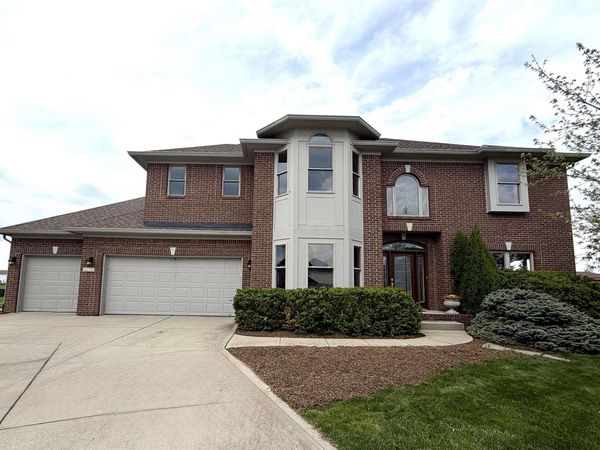 6272 Silver Moon Court, Indianapolis, IN 46259