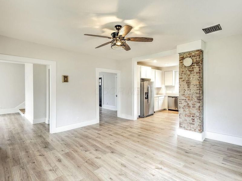 291 S Main Street , Johnstown, OH 43031 Photo 5