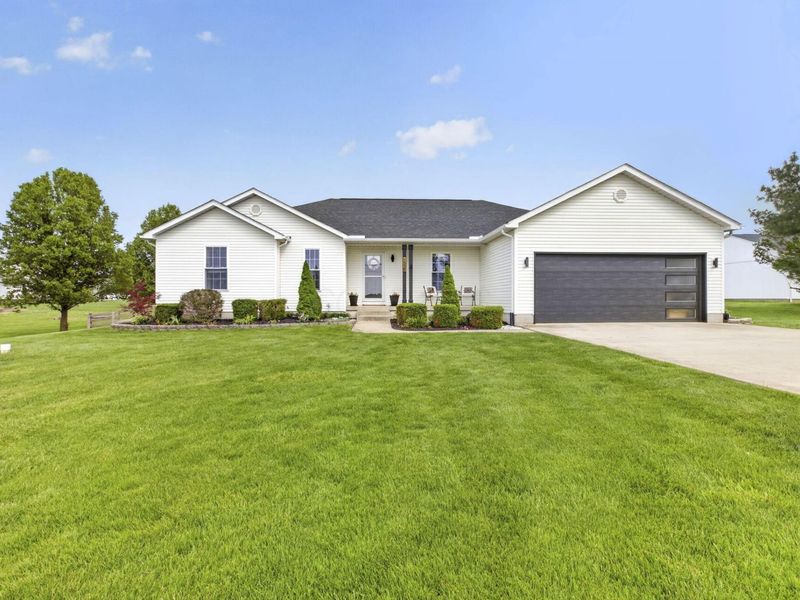 1538 Amanda Northern Road NW, Canal Winchester, OH 43110 Photo 2