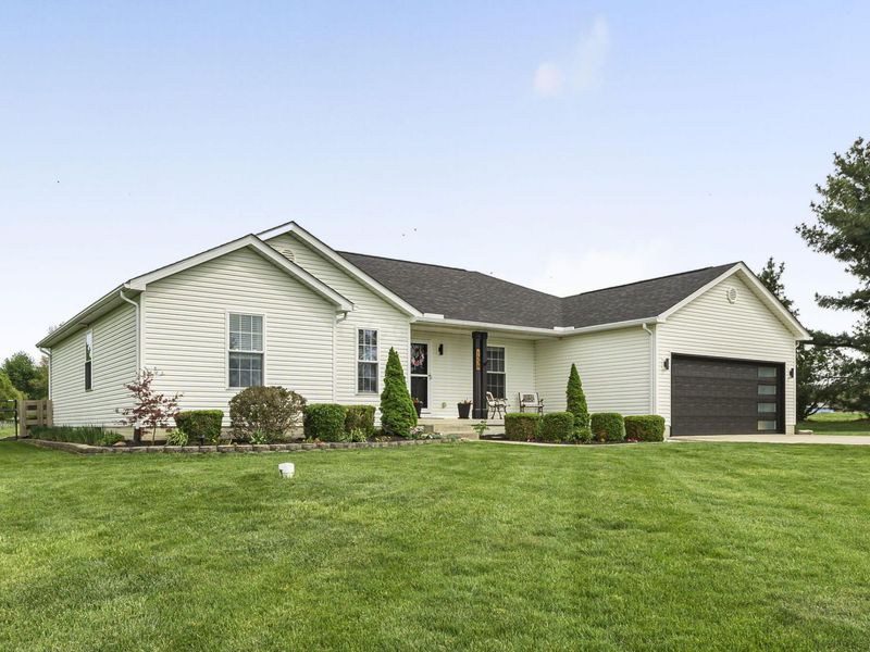 1538 Amanda Northern Road NW, Canal Winchester, OH 43110 Photo 3