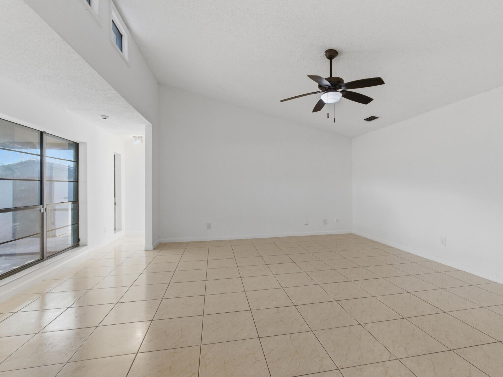 1020 Manor Drive, Palm Springs, FL 33461 Photo
