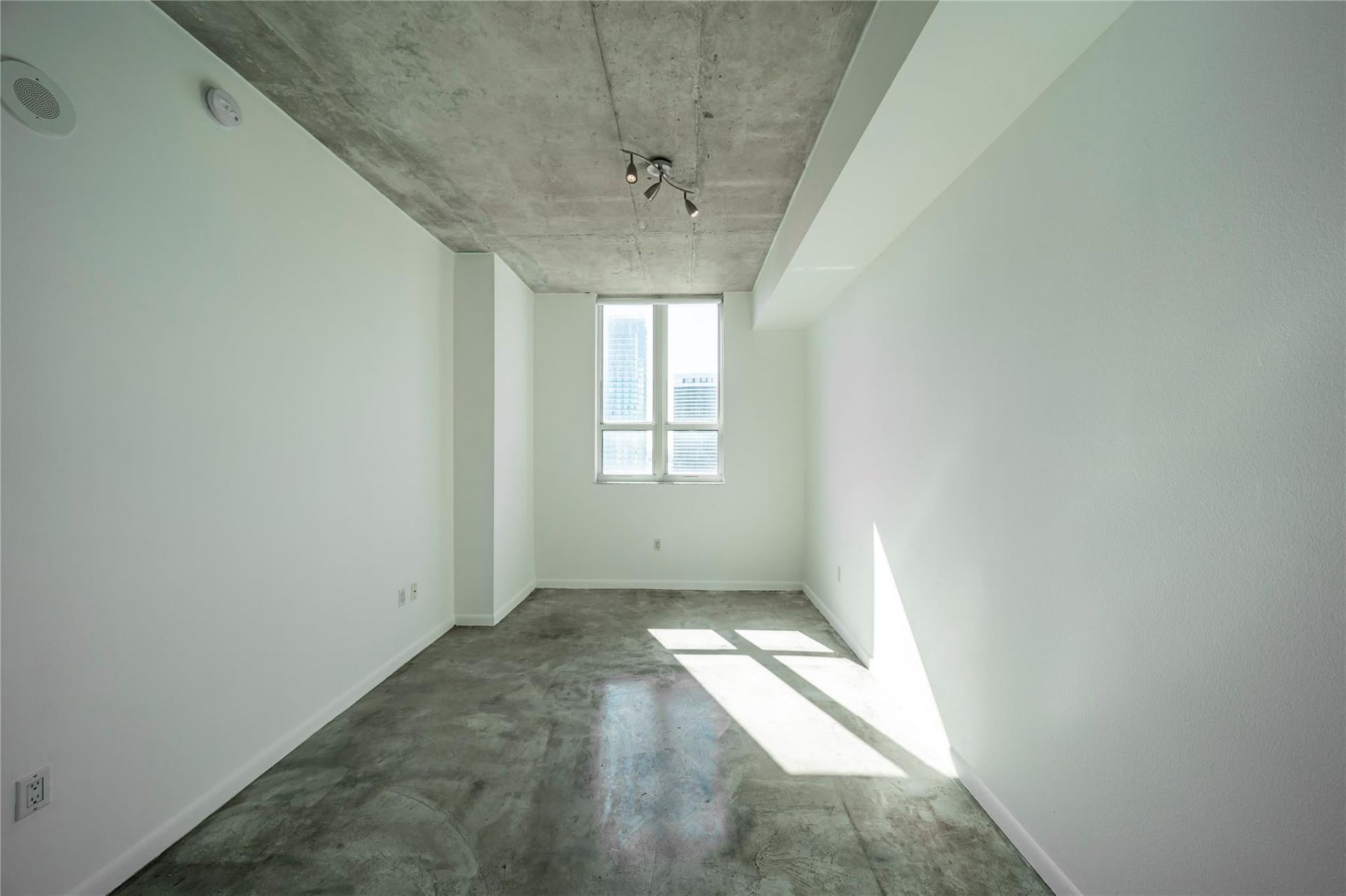234 NE 3rd Street, Unit 2007, Miami, FL 33132 Photo