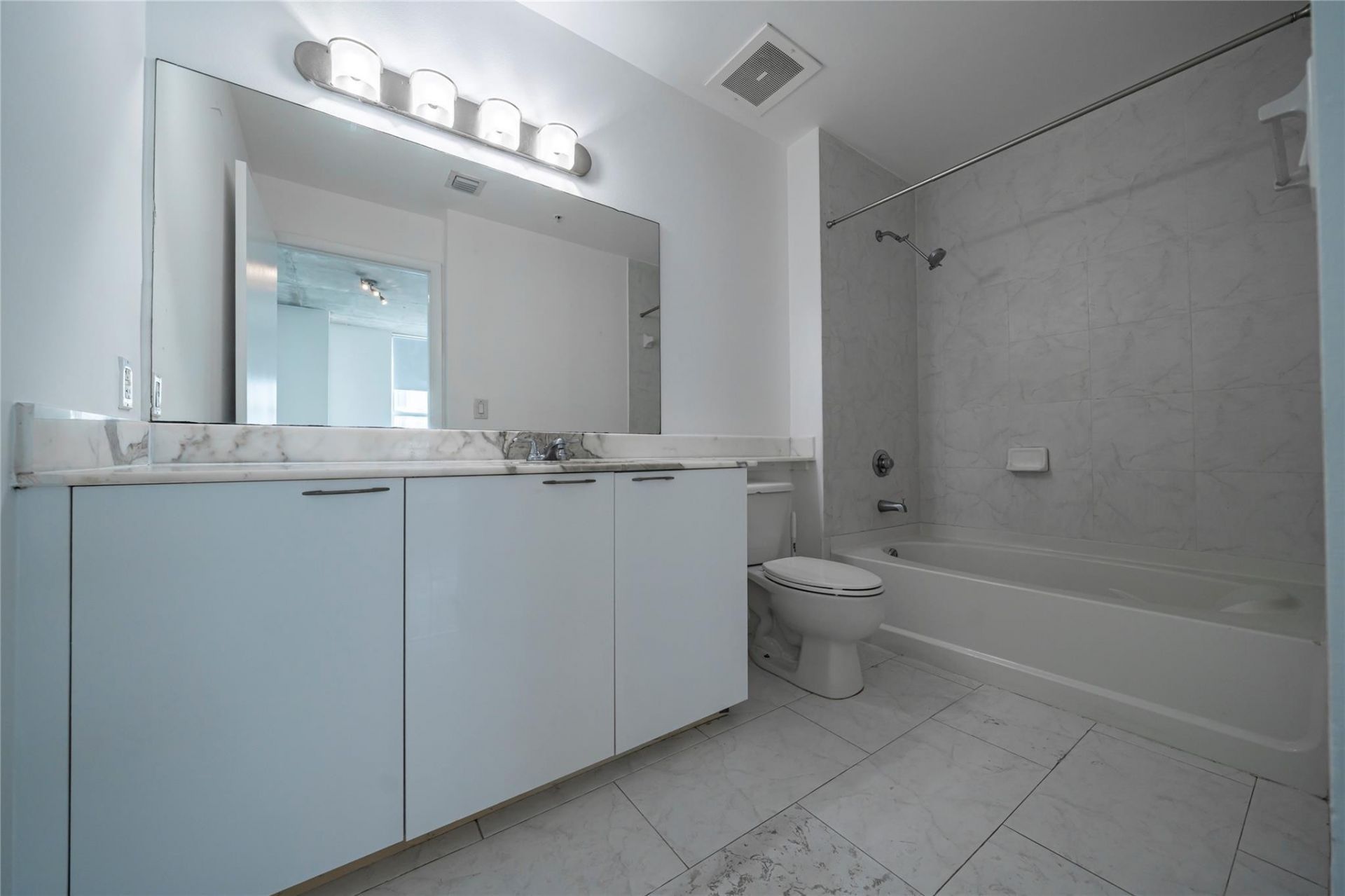 234 NE 3rd Street, Unit 2007, Miami, FL 33132 Photo