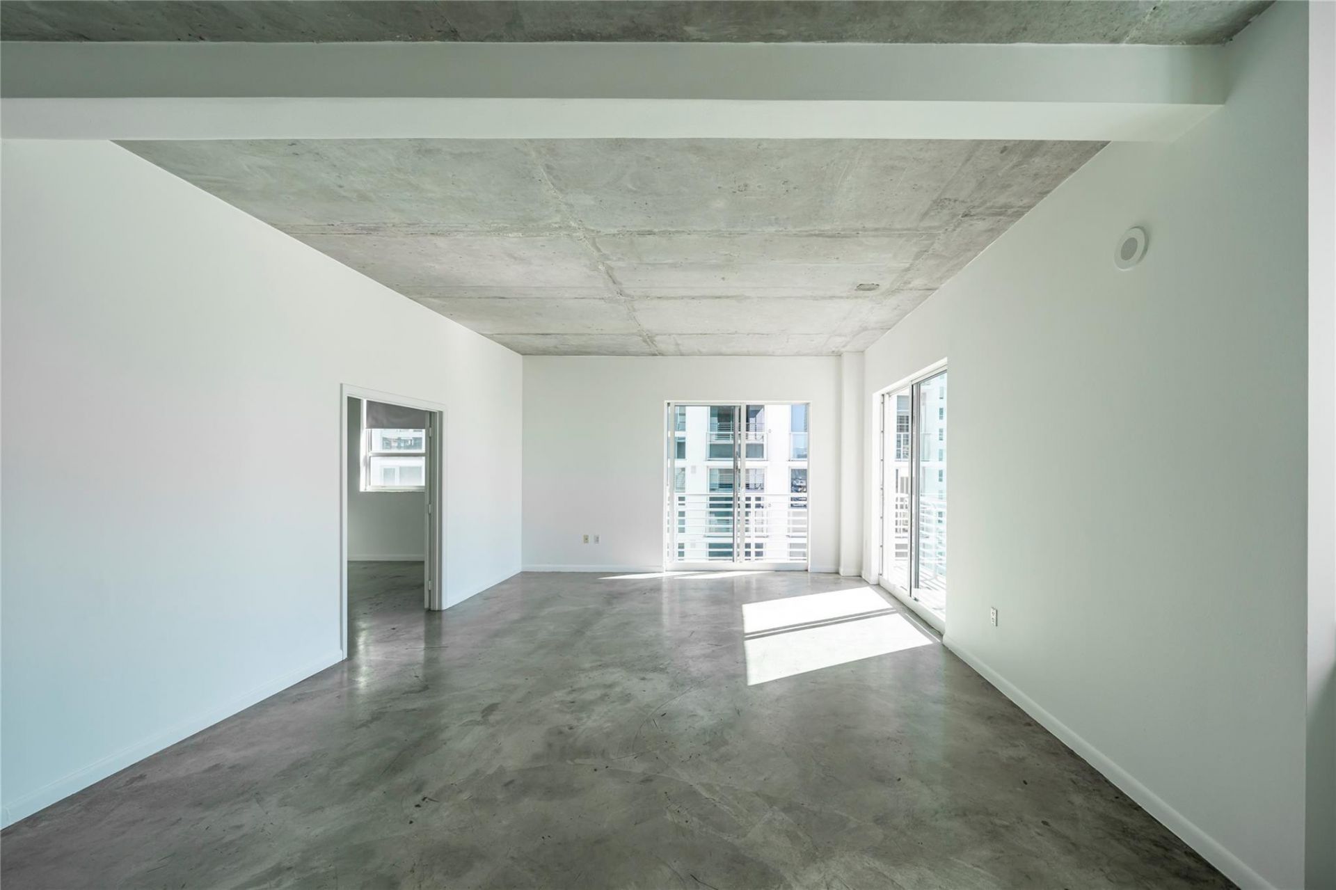 234 NE 3rd Street, Unit 2007, Miami, FL 33132 Photo