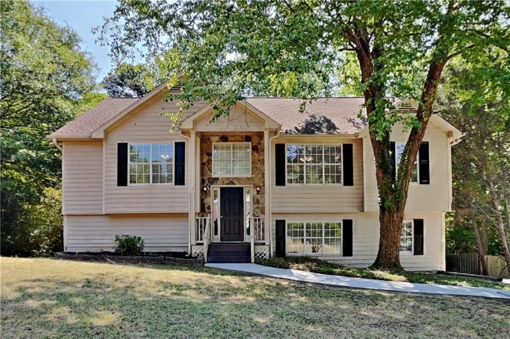 3945 Piper Glen Drive , Buford, GA 30519 Main Photo