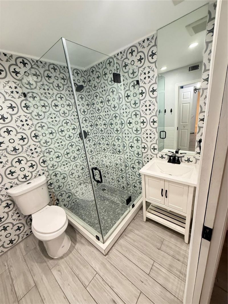 430 NW 60th Ave , Miami, FL 33126 Photo