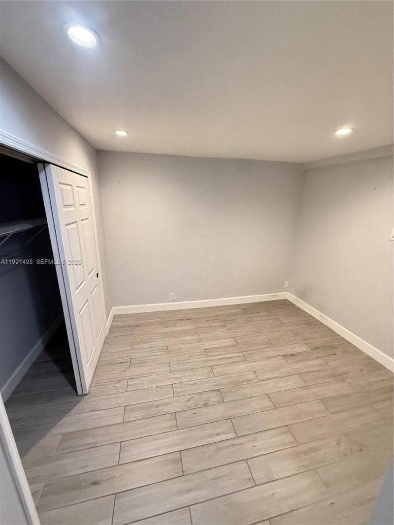 430 NW 60th Ave , Miami, FL 33126 Photo