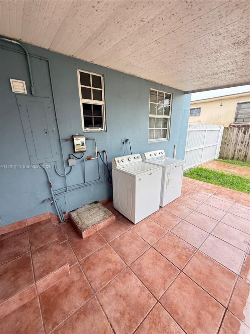 430 NW 60th Ave , Miami, FL 33126 Photo