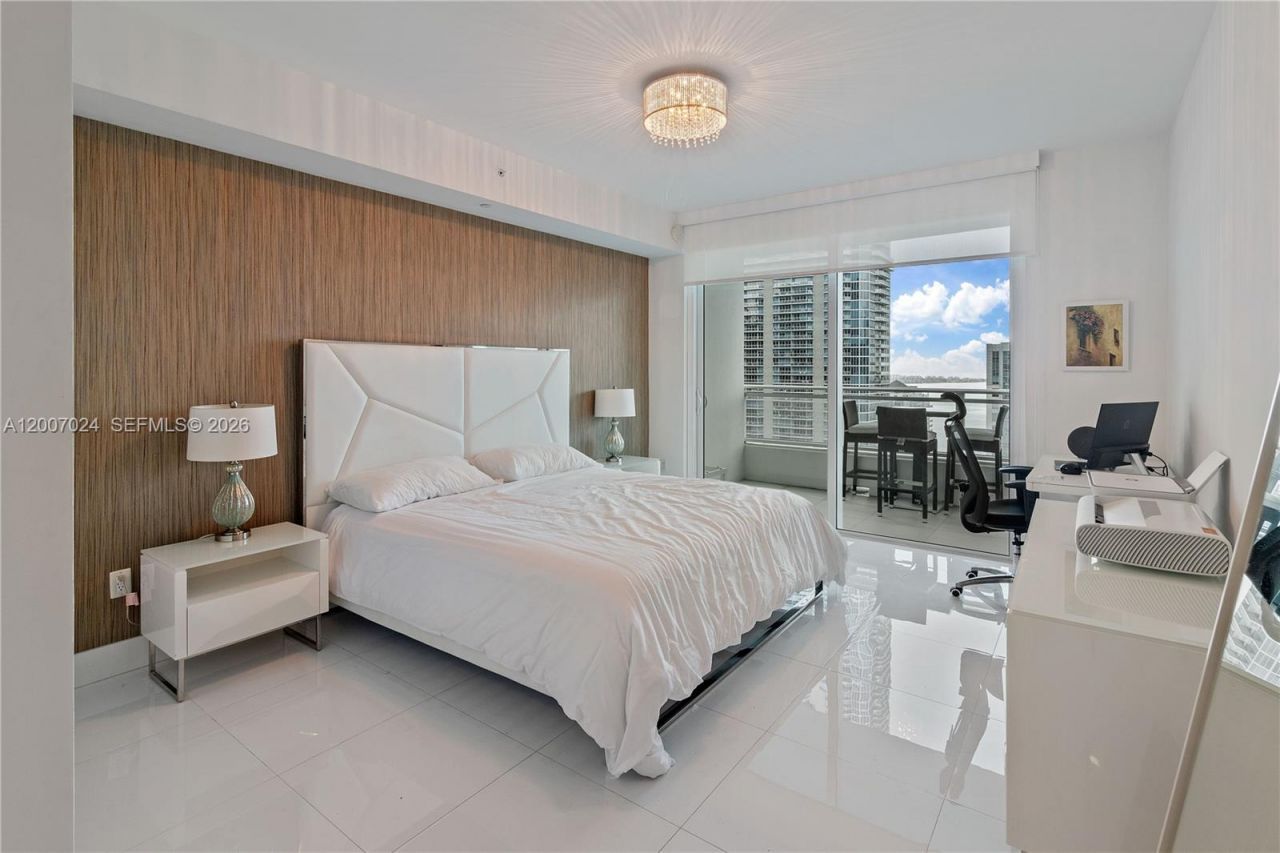 1080 Brickell Ave, Unit 3502, Miami, FL 33131 Photo