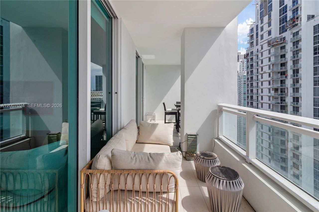 1080 Brickell Ave, Unit 3502, Miami, FL 33131 Photo
