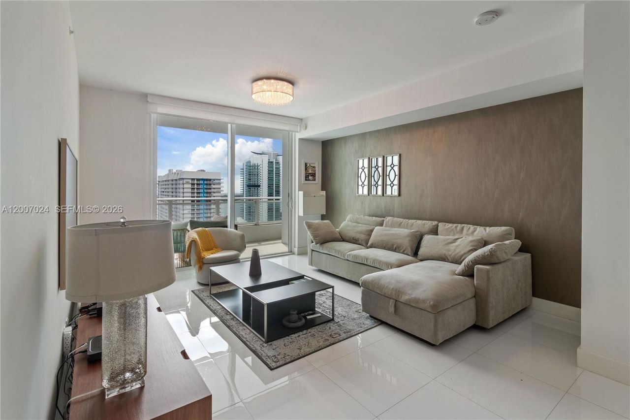 1080 Brickell Ave, Unit 3502, Miami, FL 33131 Photo