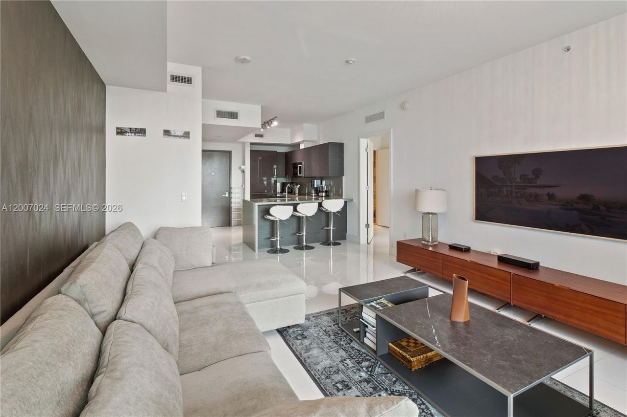 1080 Brickell Ave, Unit 3502, Miami, FL 33131 Photo