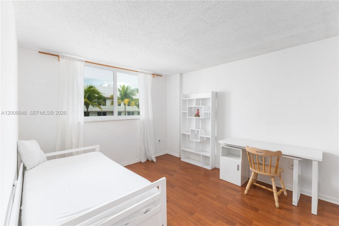 345 Ocean Dr , Unit 304, Miami Beach, FL 33139 Photo