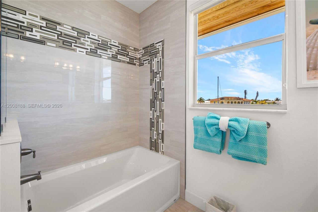 443 Sombrero Beach Rd , Marathon, FL 33050 Photo