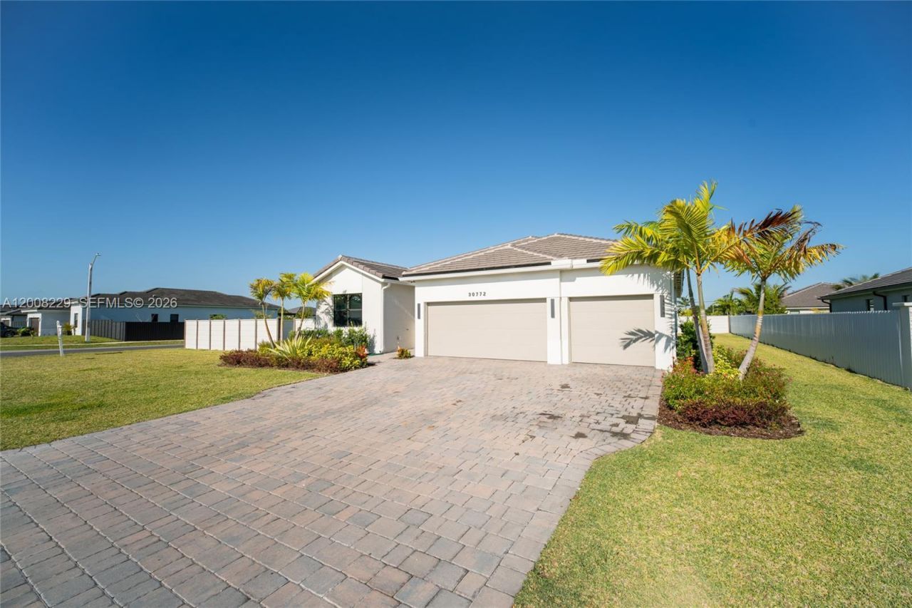 30772 SW 192nd Ct, Homestead, FL 33030 Photo
