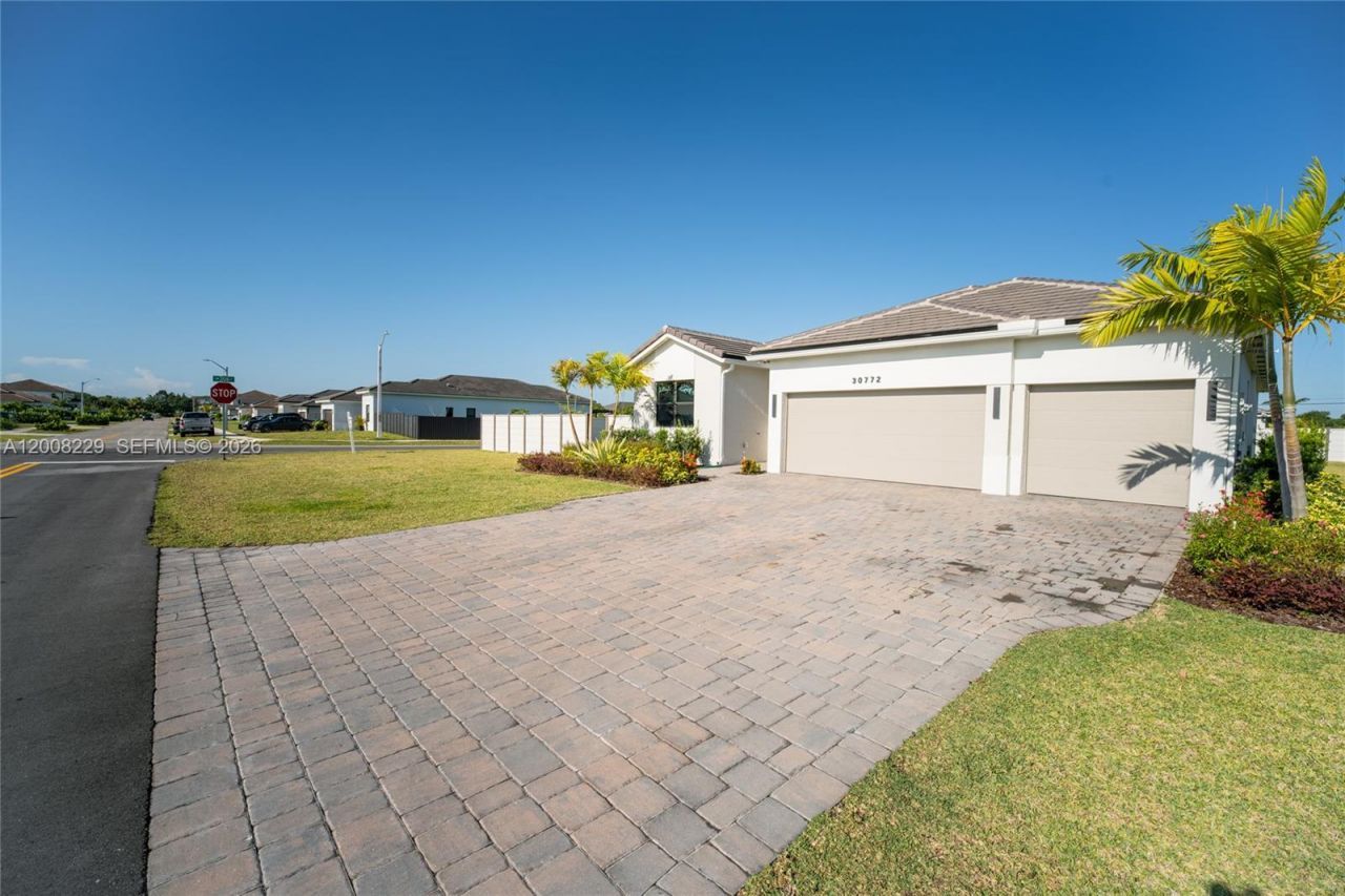 30772 SW 192nd Ct, Homestead, FL 33030 Photo