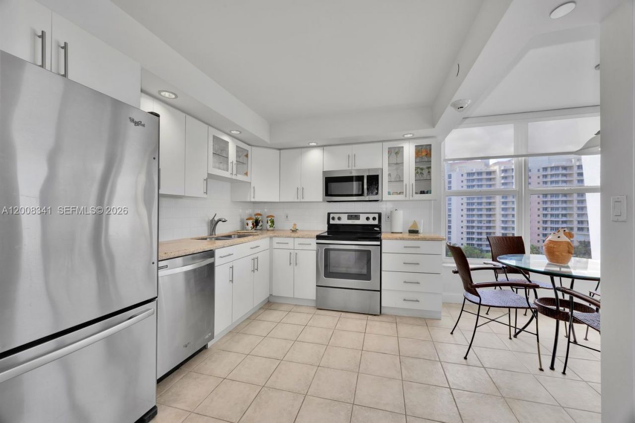 607 Ocean Dr , Unit 11K, Key Biscayne, FL 33149 Photo