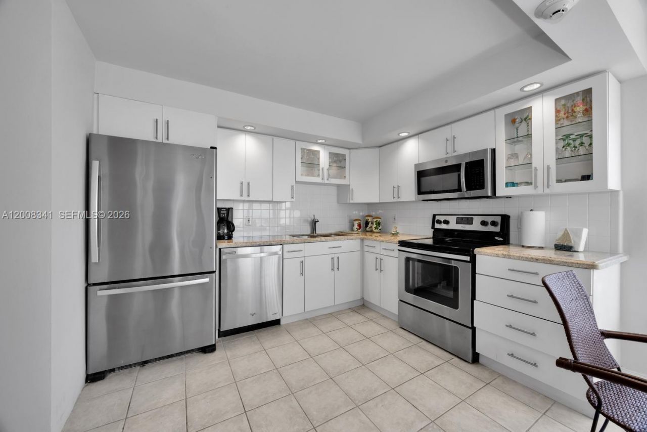 607 Ocean Dr , Unit 11K, Key Biscayne, FL 33149 Photo