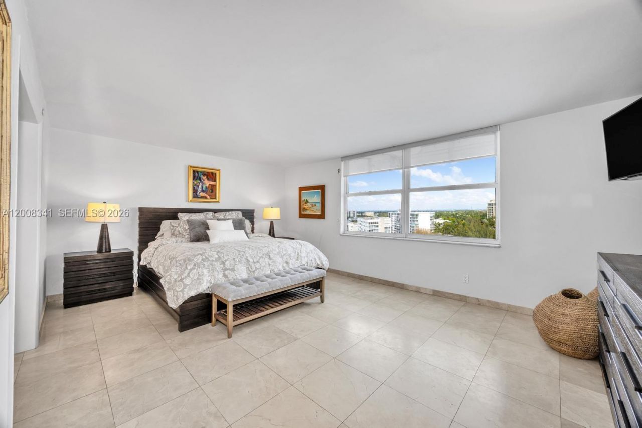 607 Ocean Dr , Unit 11K, Key Biscayne, FL 33149 Photo
