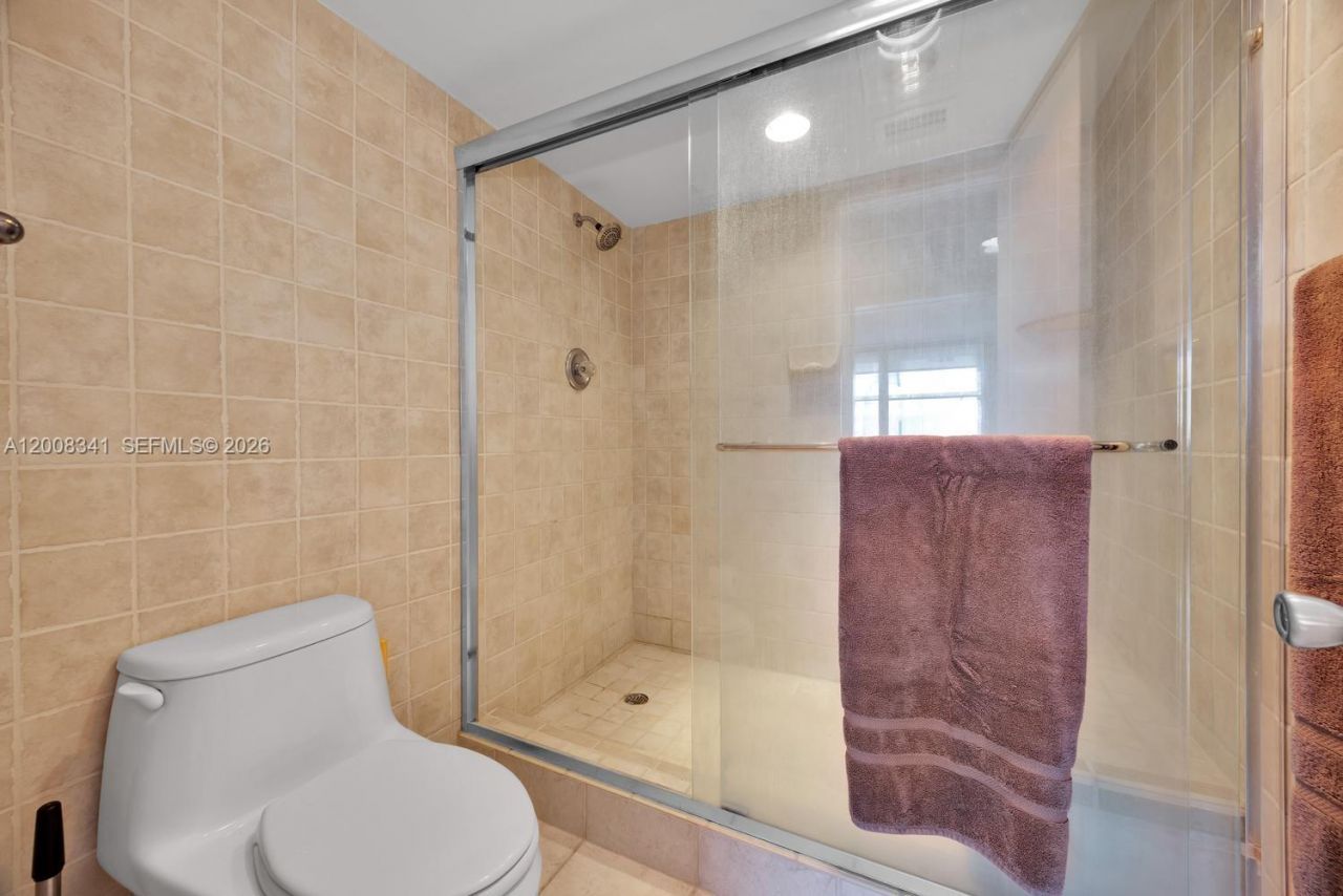 607 Ocean Dr , Unit 11K, Key Biscayne, FL 33149 Photo
