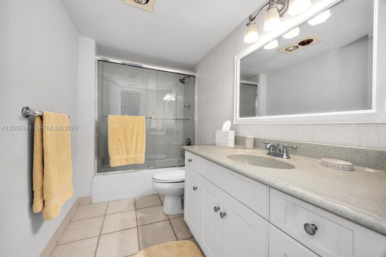 607 Ocean Dr , Unit 11K, Key Biscayne, FL 33149 Photo