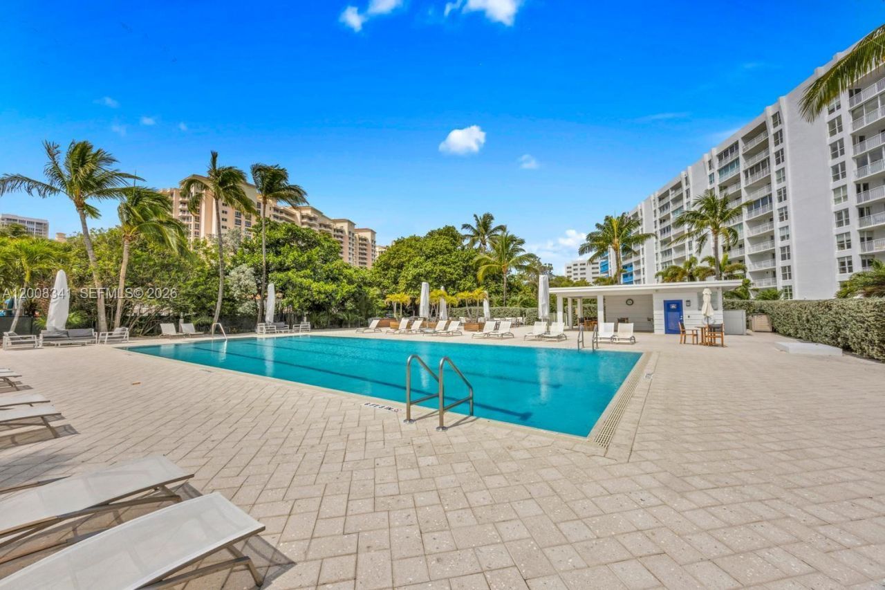 607 Ocean Dr , Unit 11K, Key Biscayne, FL 33149 Photo
