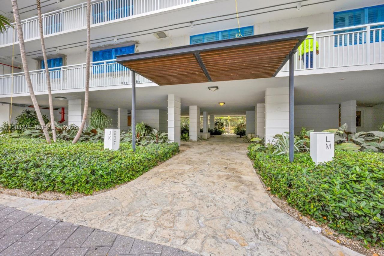 607 Ocean Dr , Unit 11K, Key Biscayne, FL 33149 Photo