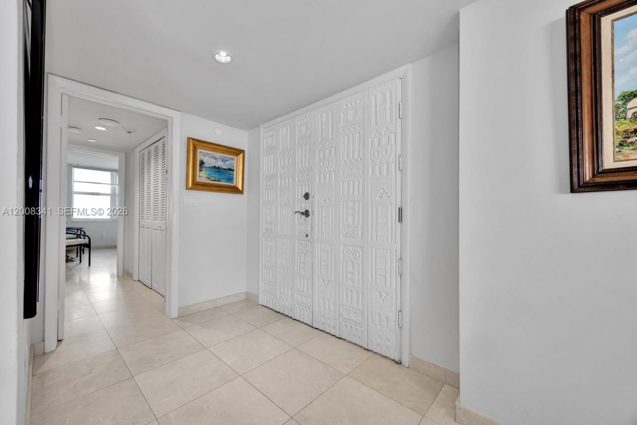 607 Ocean Dr , Unit 11K, Key Biscayne, FL 33149 Photo