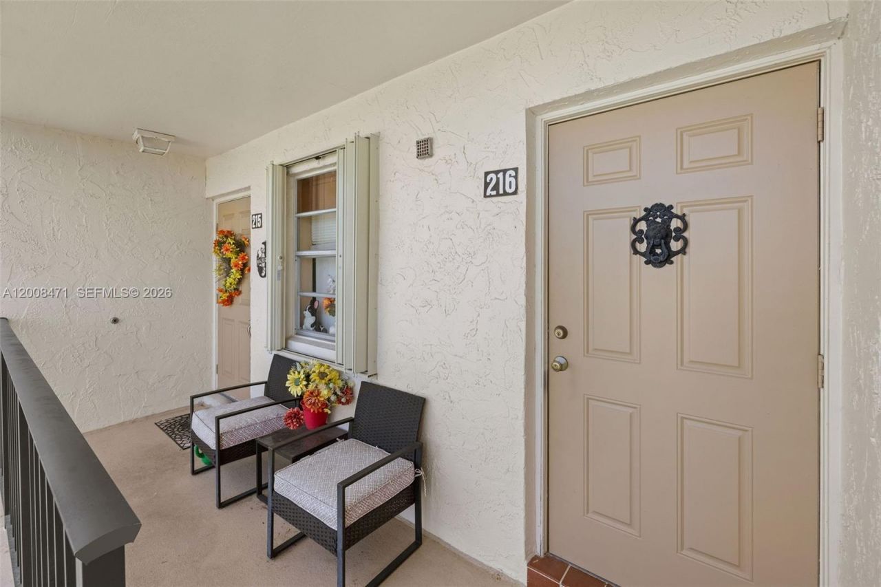110 Lake Meryl Dr , Unit 216, West Palm Beach, FL 33411 Photo